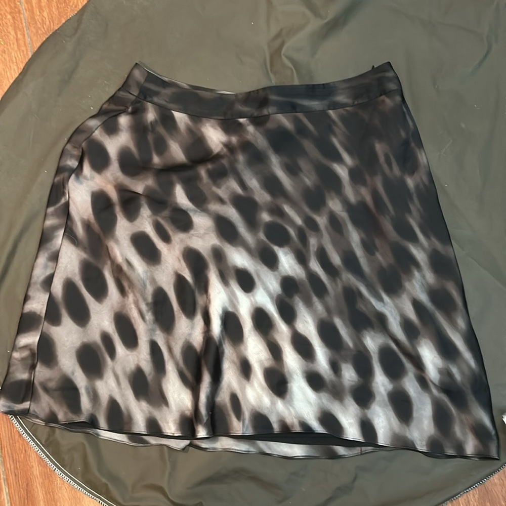 Kenneth Cole Black and‎ Gray Patterned skirt